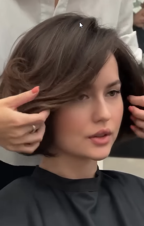 2026-10-29 13_38_44-Style a bouncy bob with me 😍#shorts - YouTube.png
