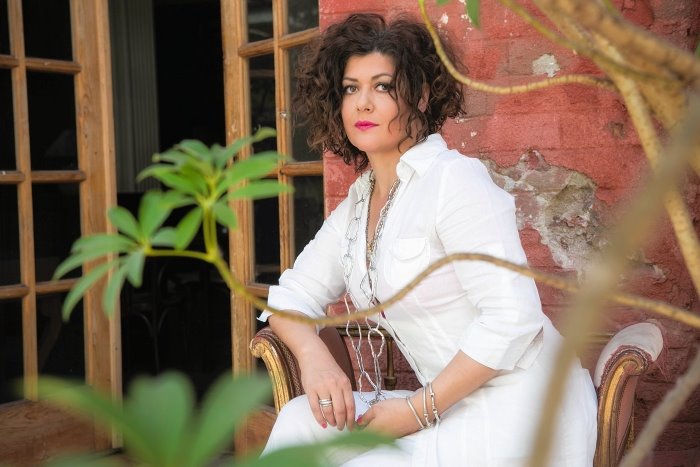 Umetnik je po pravilu svoj, inače je umetnik u pokušaju, kaže za Sensu Divna Ljubojević