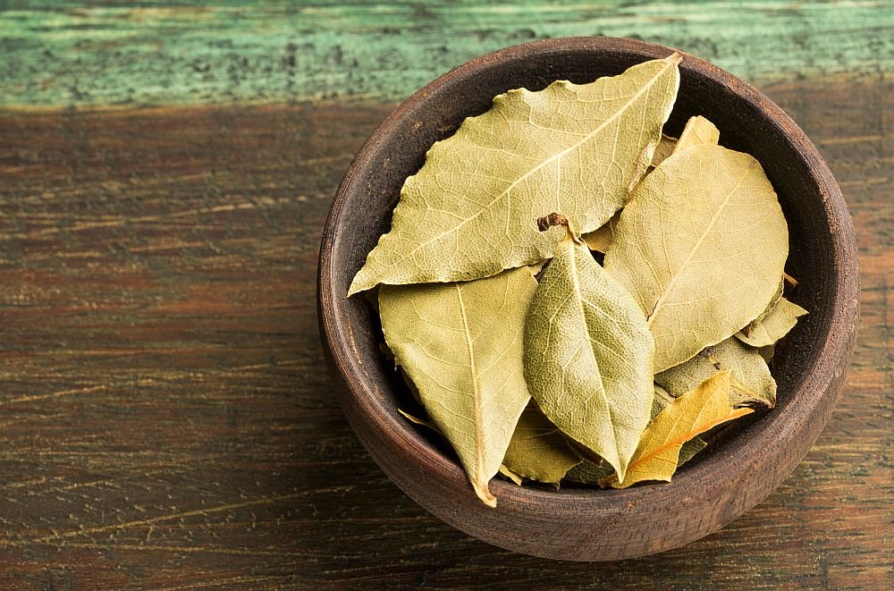 sta-sve-leci-lovorov-list-recept-za-caj-od-lovora-koji-oporavlja-organizam.jpg