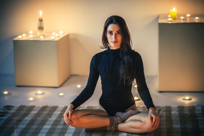 Žalfija čisti energiju, a sveća donosi mir i harmoniju u dom: evo kako u kući da napravite kutak za meditaciju