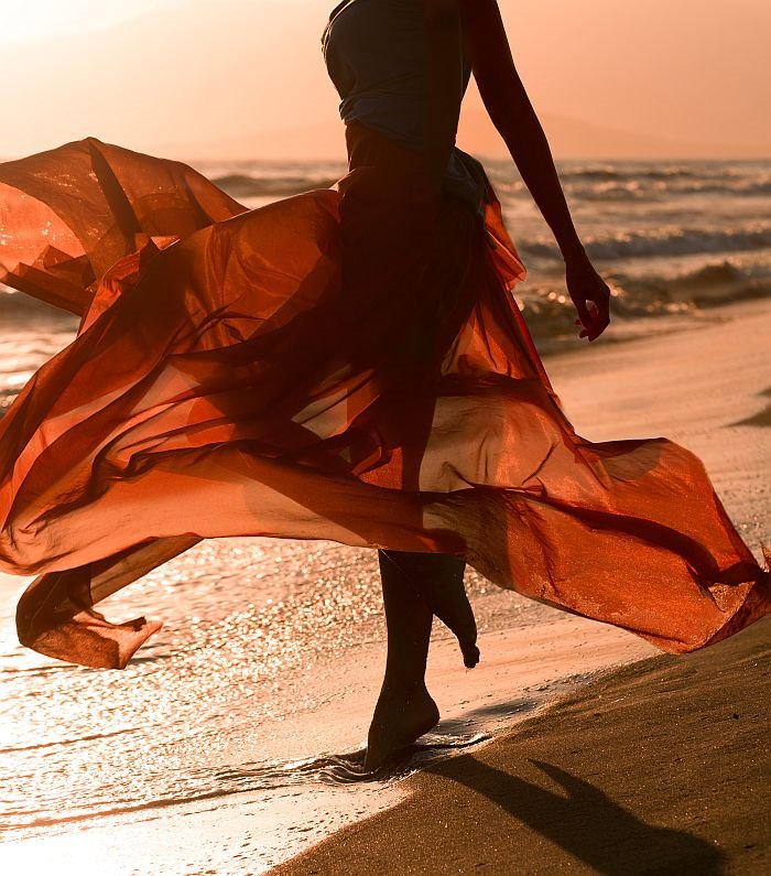 Šta omiljena boja garderobe otkriva o vama: crnu boju nose ambiciozni, a plavu ljubazni i sramželjivi