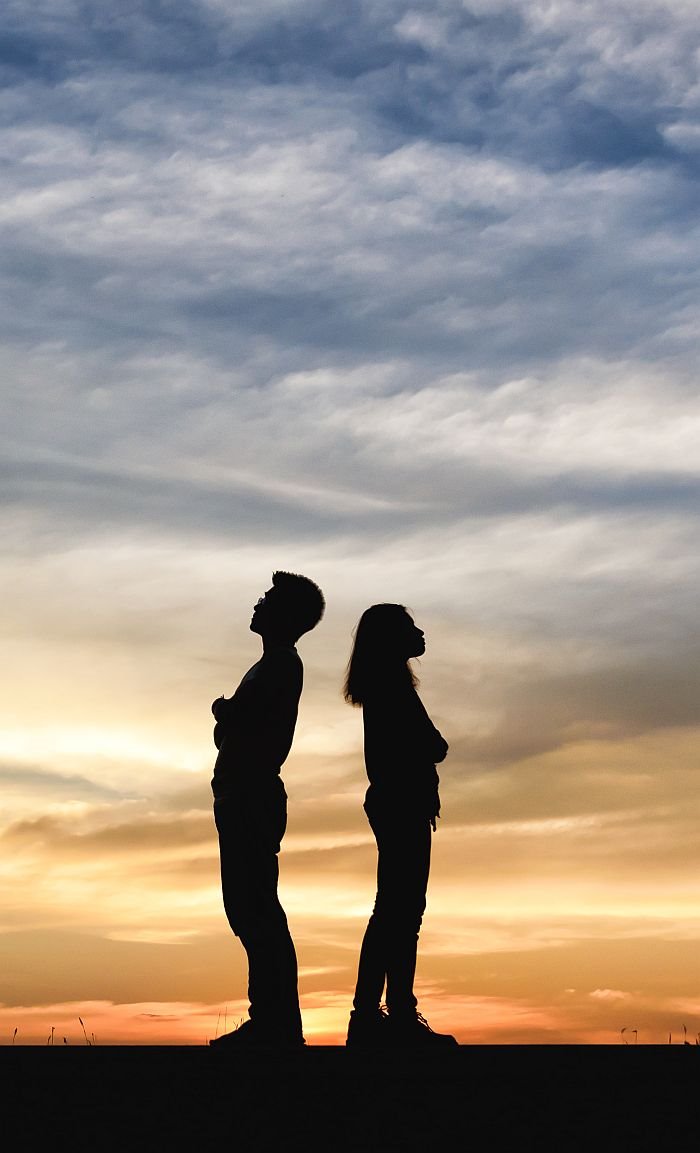 Svaki razvod braka ima 6 kritičnih faza: psiholog otkriva kako da ih prebrodite