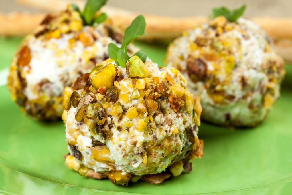 5 super ideja za SLANE KUGLICE sa sirom: brzo, lako i savršeno PREDJELO za svečanu trpezu (RECEPT)
