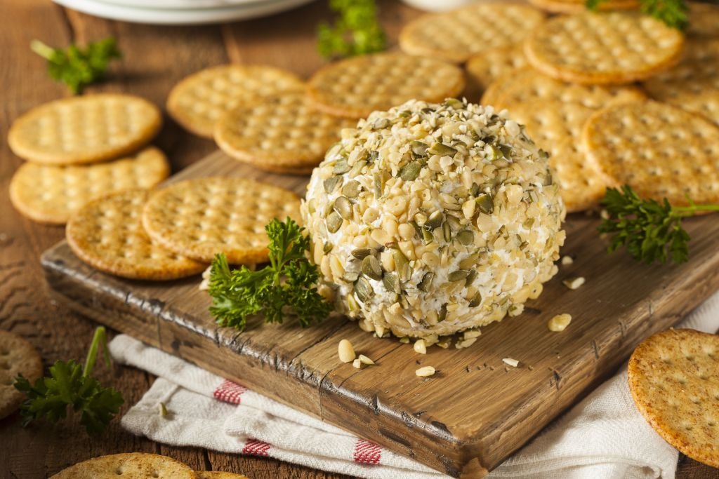 5 super ideja za SLANE KUGLICE sa sirom: brzo, lako i savršeno PREDJELO za svečanu trpezu (RECEPT)