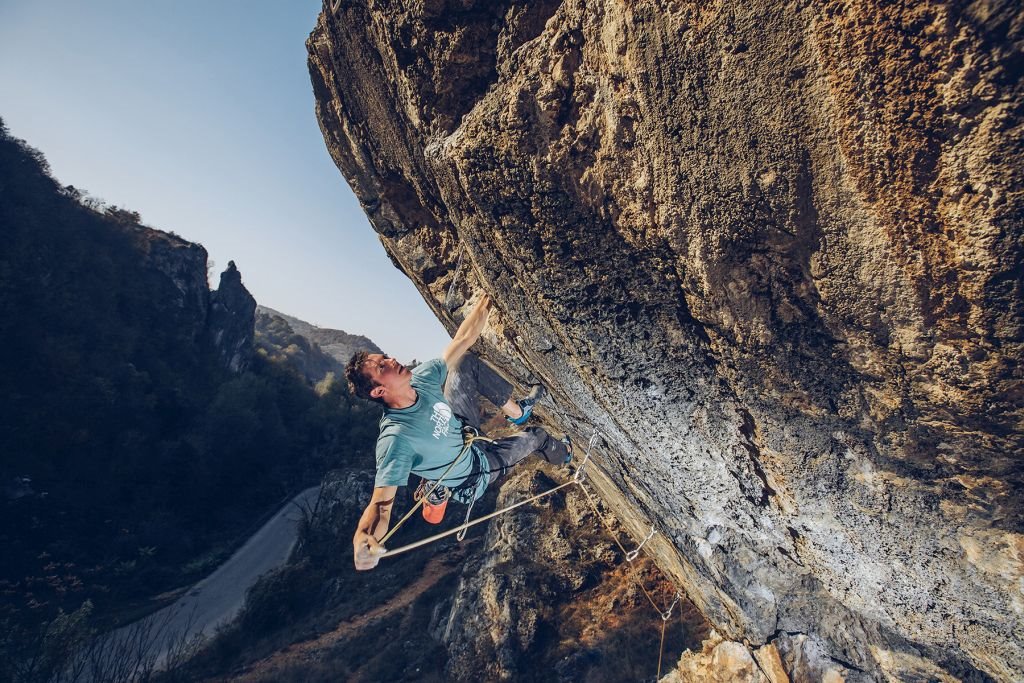 Novi Men's Health: Sve što treba da znate o free climbingu, kalorijama i memoriji