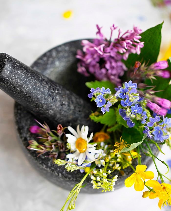 Ojačajte IMUNITET i zaštitite se od bolesti tokom zime: evo kako se prave lekovite tinkture