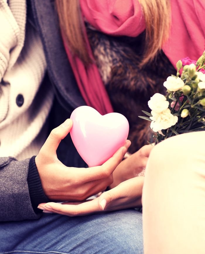 MESEČNI LJUBAVNI HOROSKOP ZA FEBRUAR 2020. GODINE: Bika očekuje romantična kriza zbog prošlosti, a Škorpiji nova ljubav menja život