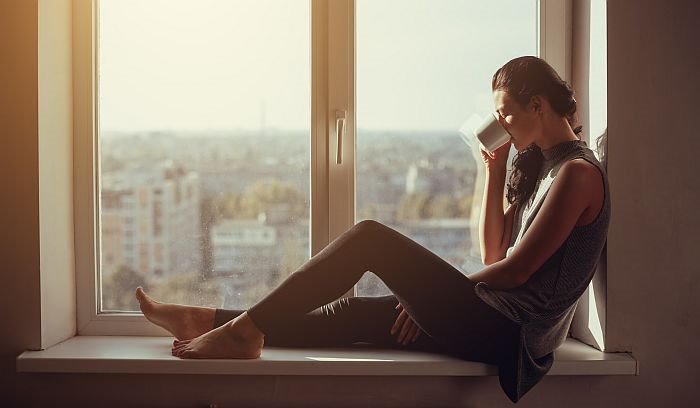13 znakova da je vaše MENETALNO ZDRAVLJE narušeno zbog korona virusa: evo kako da se zaštitite od negativnih emocija