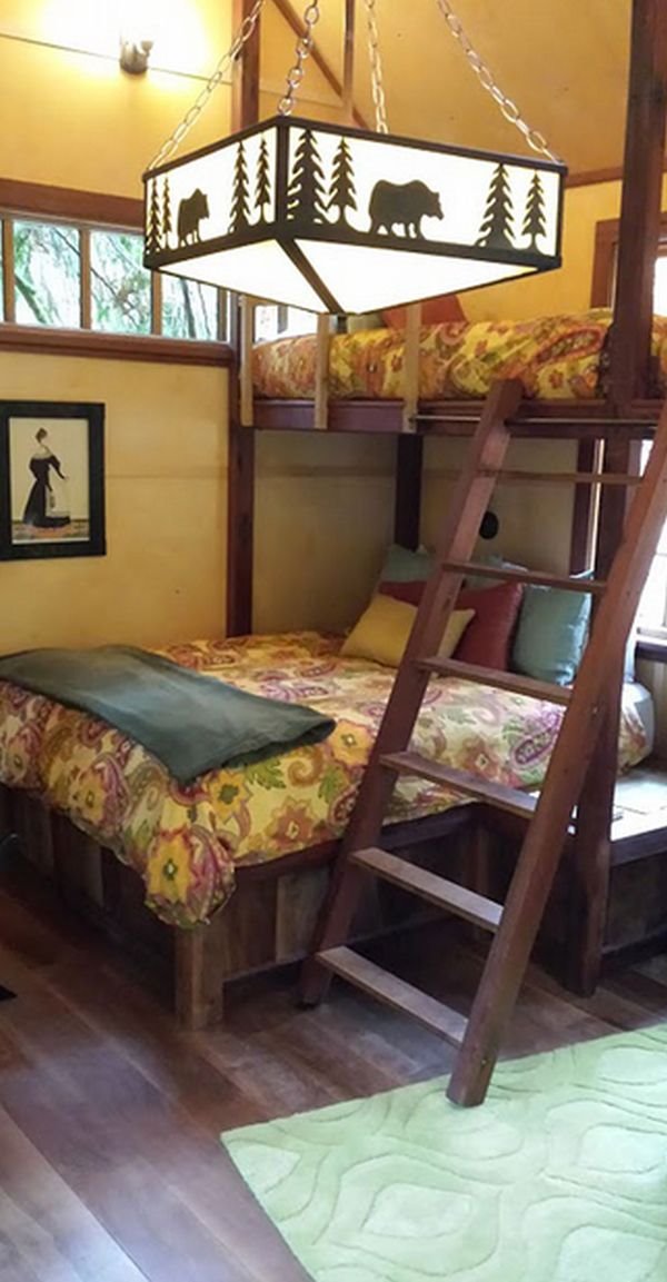 Hram plavog meseca na drvetu