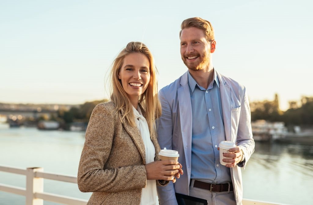 Kad te muškarac gleda u oči da li se zaljubio