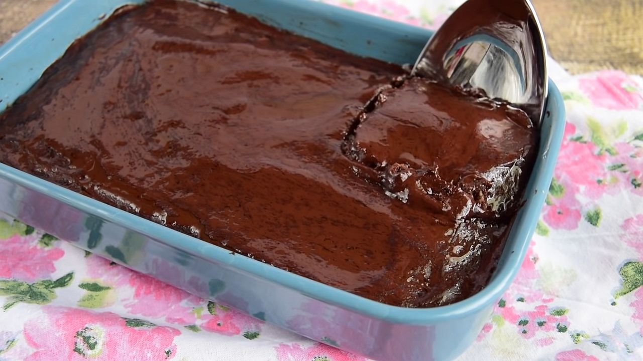 Čokoladni kolač sa bananama za Uskrs bez brašna.