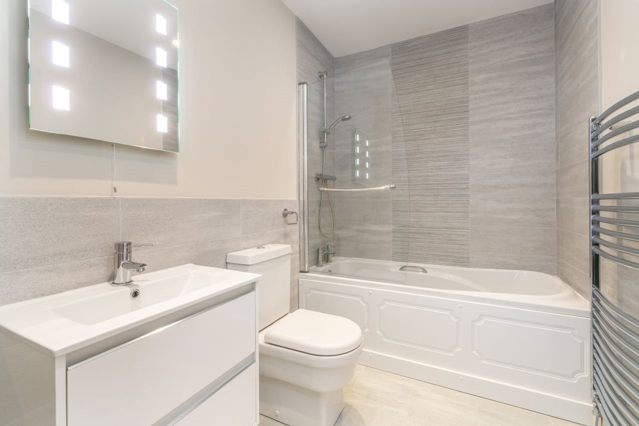 Belo kupatilo po feng šuiju.