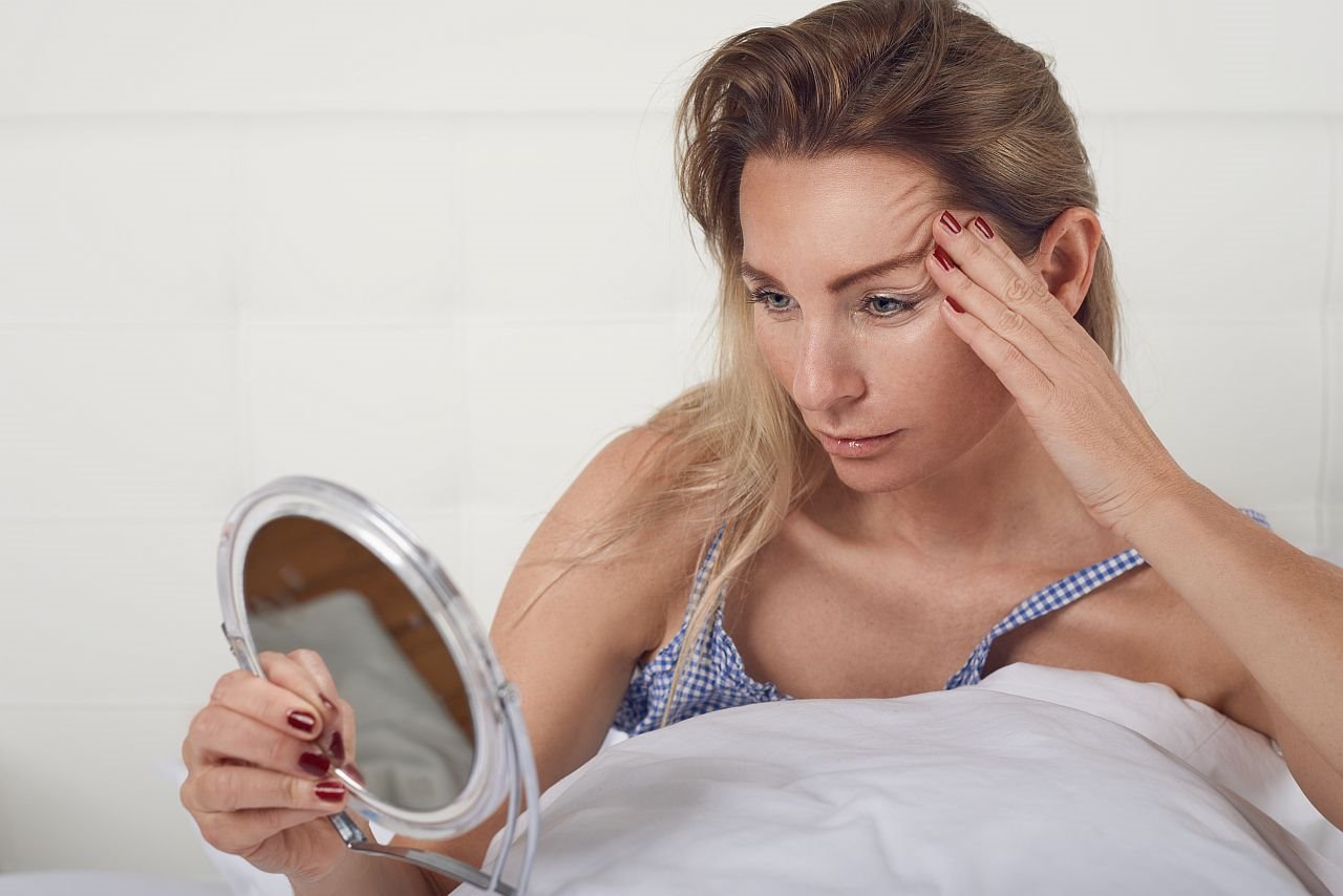 Kako da spavanjem smanjite bore.