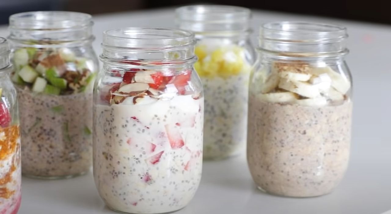 Jesenja ovsena kaša s jabukom i cimetom