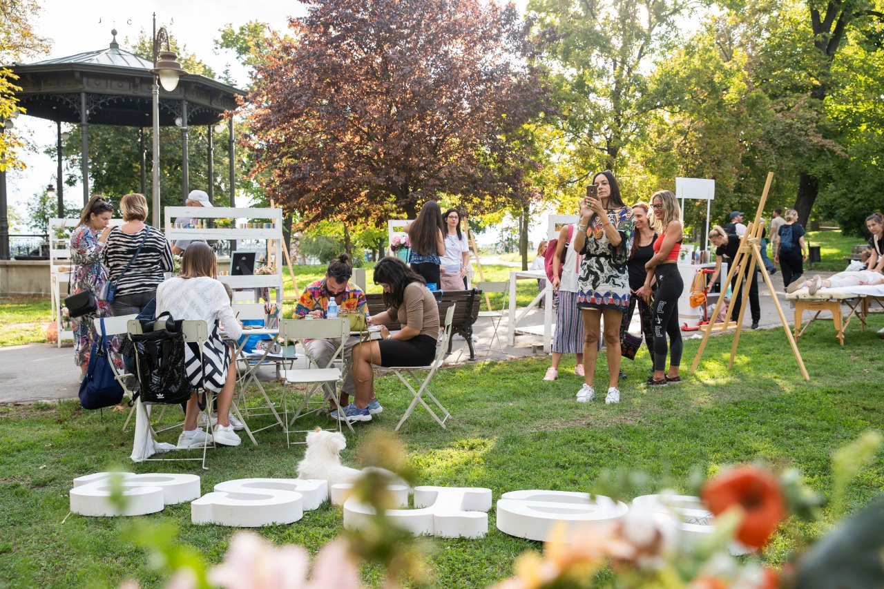 Sensa piazzetta000022.jpg