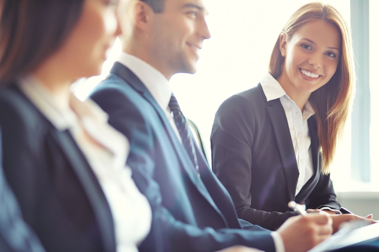 5 rečenica koje vas sprečavaju da uspete i ostvarite dobar utisak na poslu