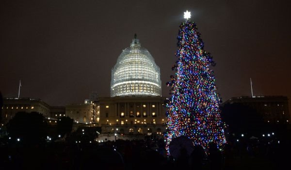 Atmosfera praznične sreće u svetskim metropolama