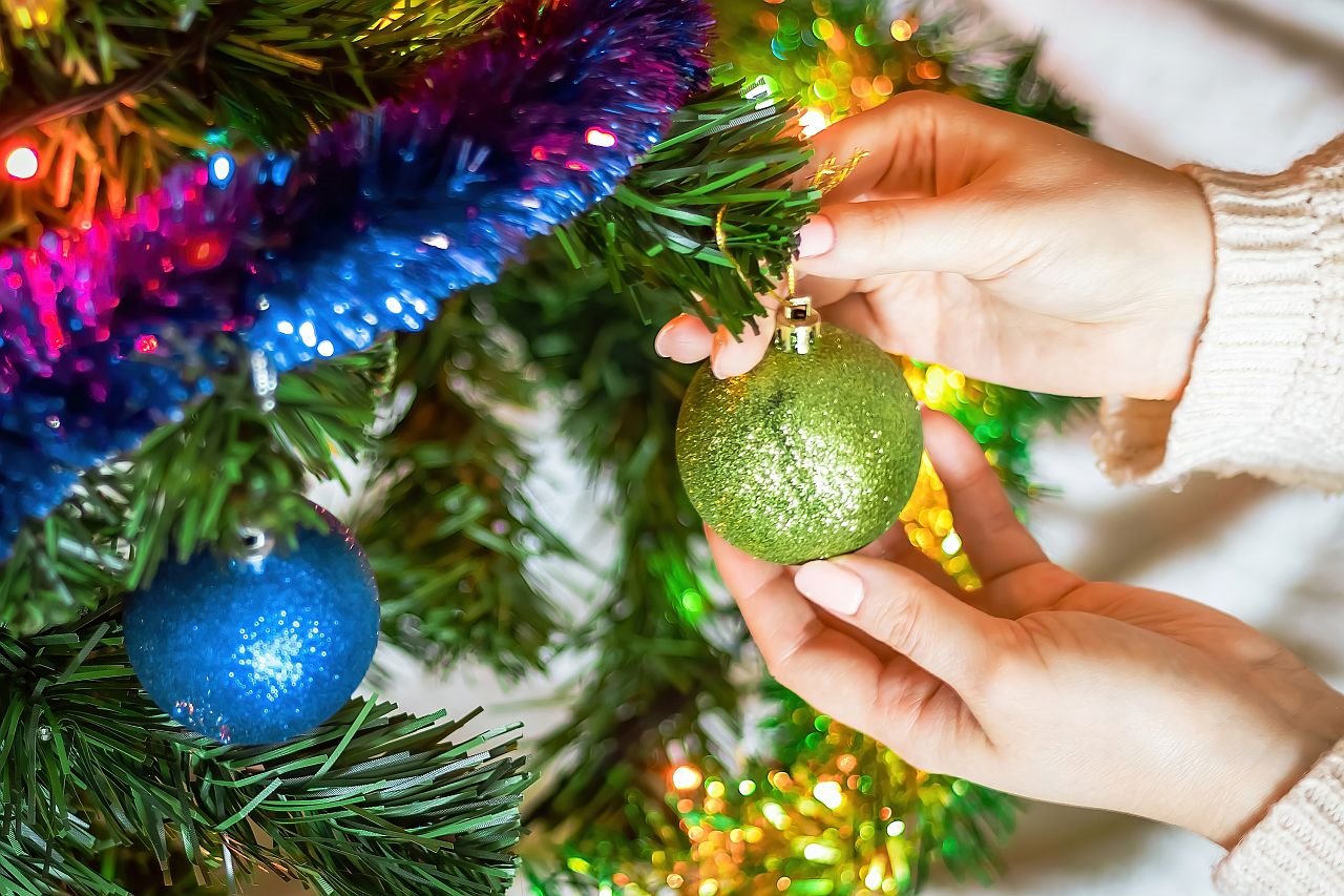 Feng šui kako da okitite jelku za 2023 godinu.