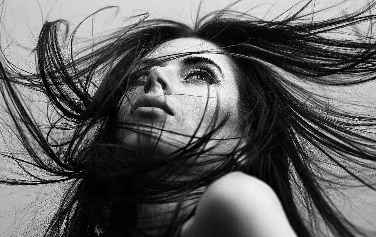 10 osobina nezavisne žene koja privlači.