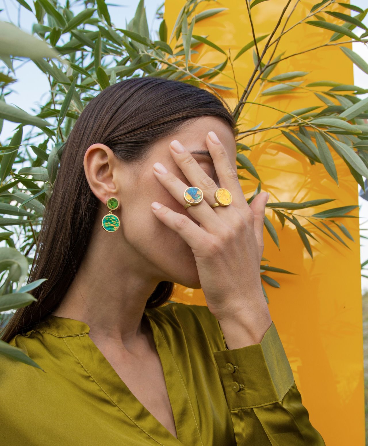 Znaci da je neko emotivno nedostupan i ne može da izrazi osećanja.