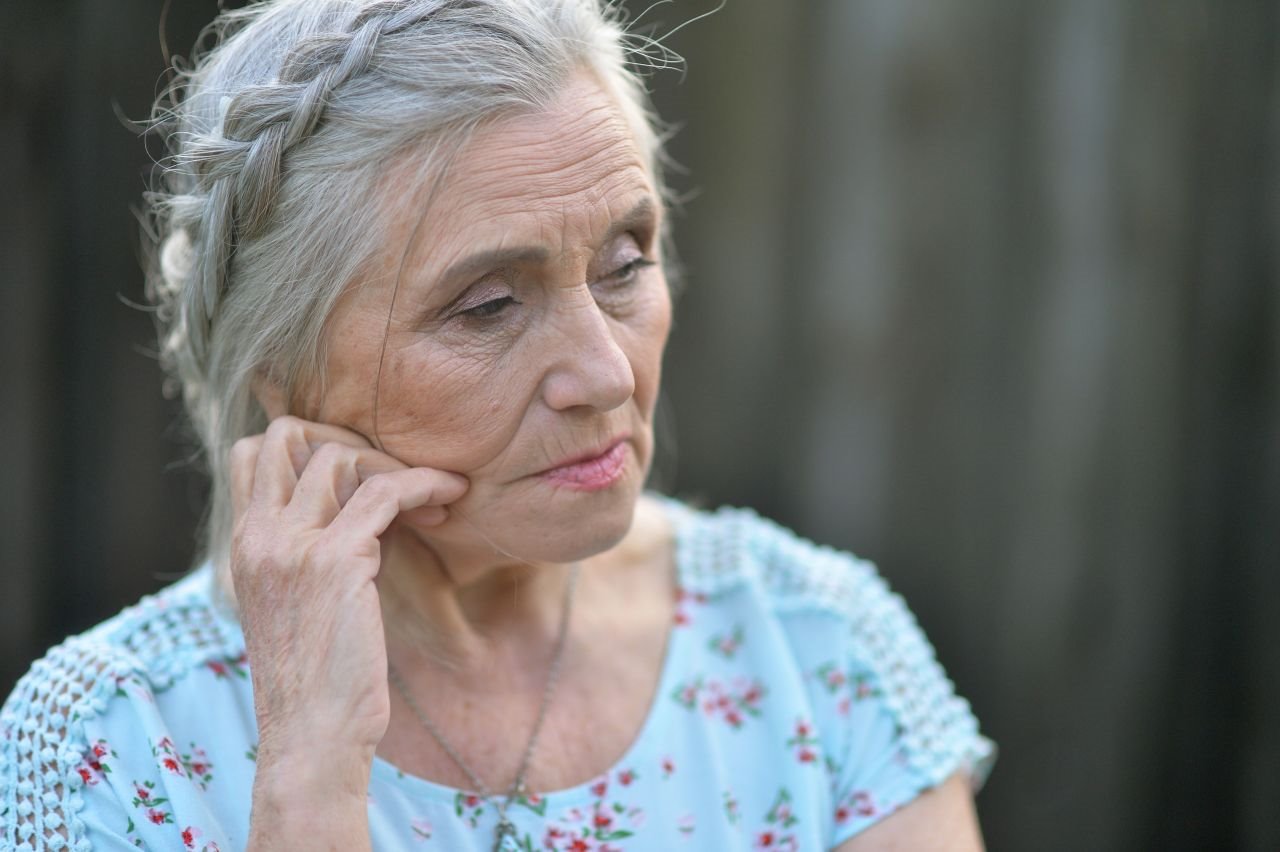 Stare žene sve imaju manje ljudi oko sebe.