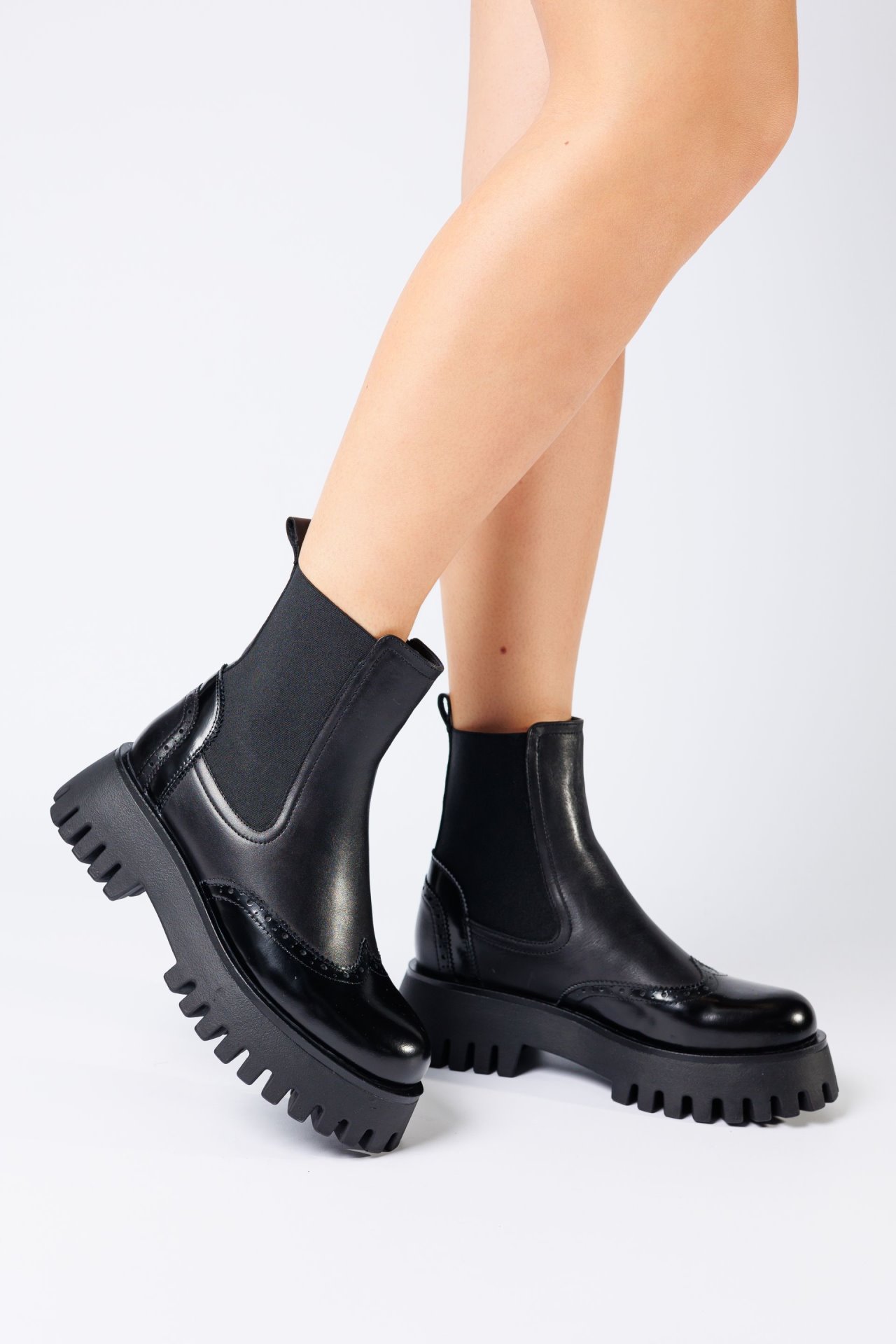 7 modela cipela koje ćete nositi ove jeseni trendovi jesen 2023 godine2121086159.jpg