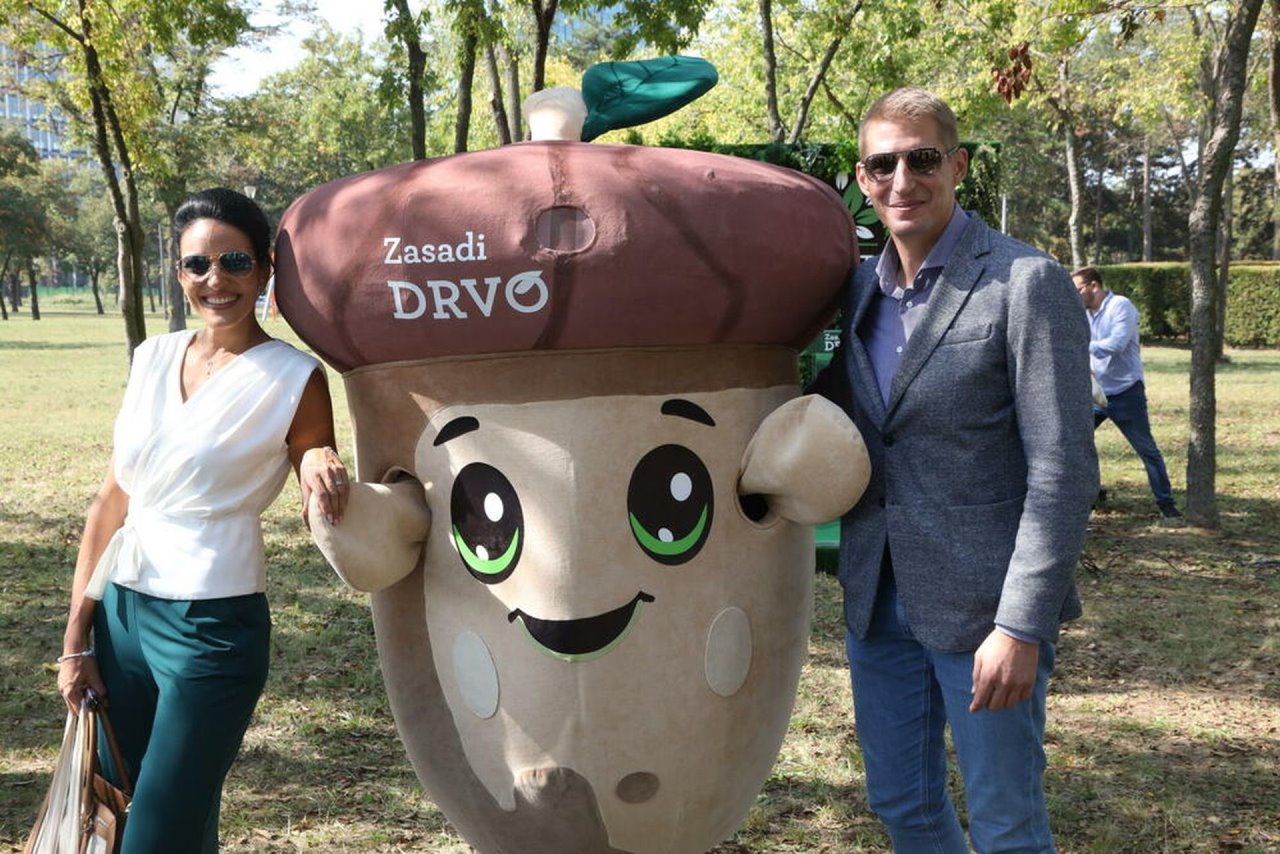 Obeležen početak petog ciklusa projekta zasadi drvo7.jpg