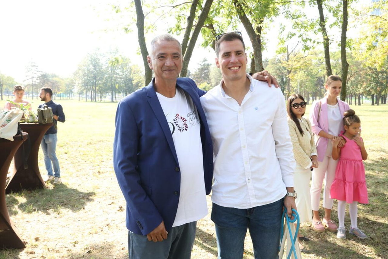 Obeležen početak petog ciklusa projekta zasadi drvo9.jpg