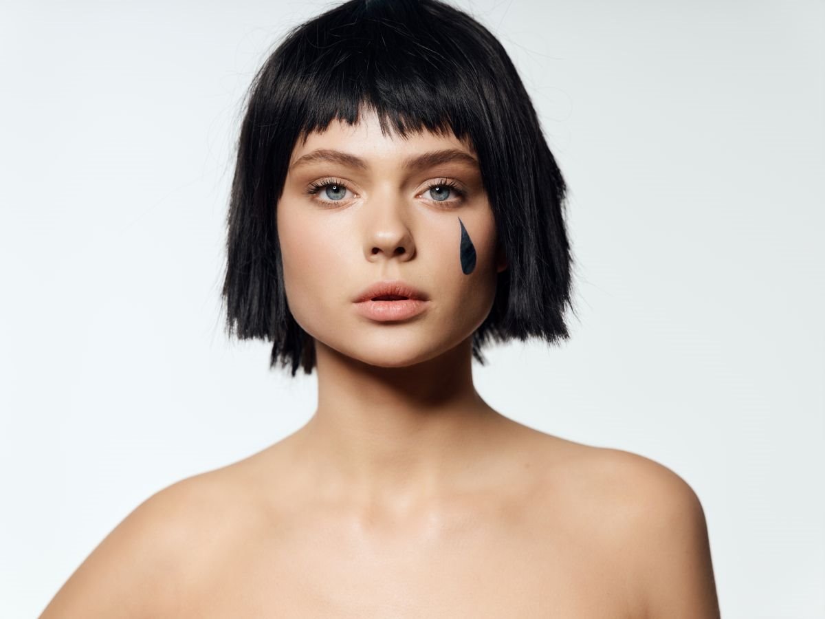 kratka neuredna kosa sa šiškama