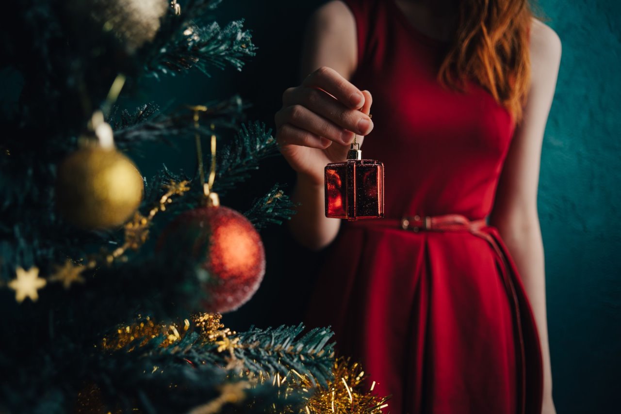 Najmodernija boja haljine za novogodišnju noć.