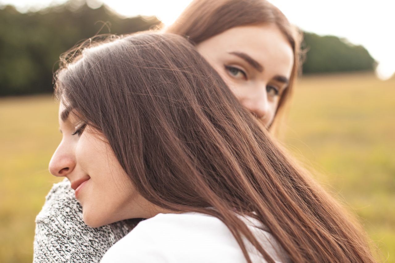 KAKO DA ZNATE DA MANIPULATOR HOĆE DA VAS PREVARI 5 ponašanja su tipična kada pokazuju da su fini i da vam misle dobro