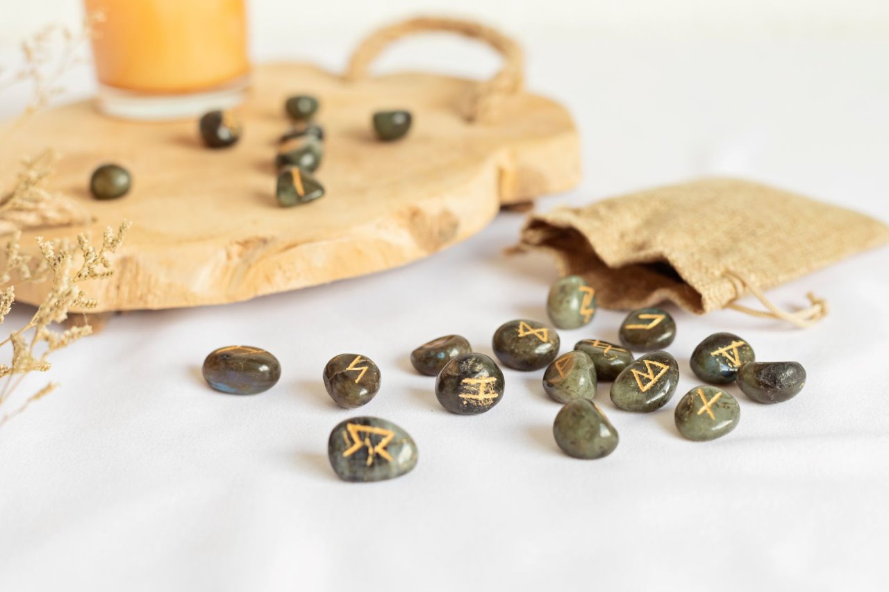 Veliki runski horoskop za 2024 godinu koji ste znak i šta vas čeka.