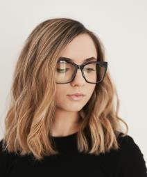 Dugi bob sa slojevima koji uokviruju lice