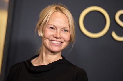 Pamela Anderson vratila frizuru iz zlatnog doba Holivuda
