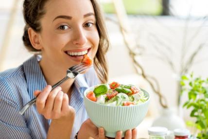 Antiage ishrana koja smanjuje oksidativni stres: top 9 namirnica koje podmlađuju organizam