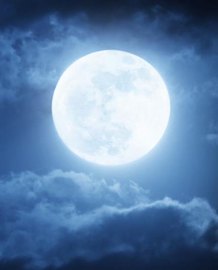 Horoskop - danas je pun Mesec u Blizancima, uvodi nas u lavirint tajni: evo šta vašem znaku donosi njegova čarolija
