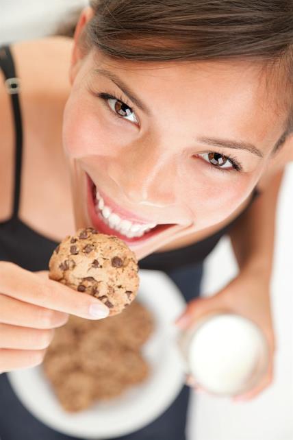 Kako da jedete nešto slatko bez griže savesti: 3 promene koje podstiču skidanje masnih naslaga