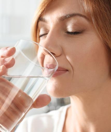 Hladna ili topla voda: evo šta je bolje da pijete za mršavljenje