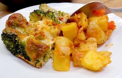 Recept sa restovanim krompirom i brokolijem.jpg