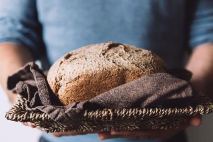Recept za integralni hleb od ražanog brašna s orasima