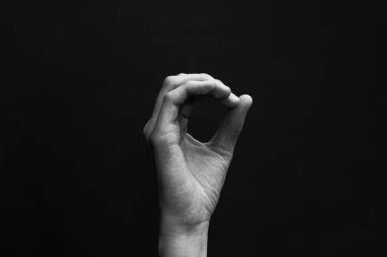 5 pokreta ruku koja imaju skriveno značenje.