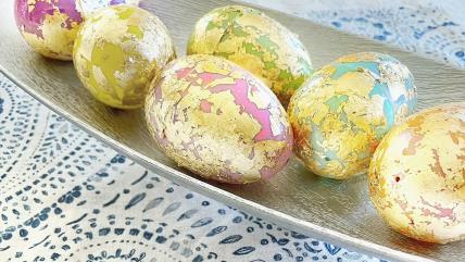 farbanje uskrsnjih jaja folijom.