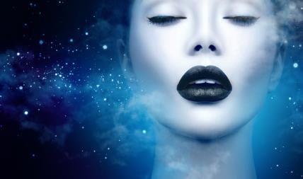 Leoa devojka u svemiru