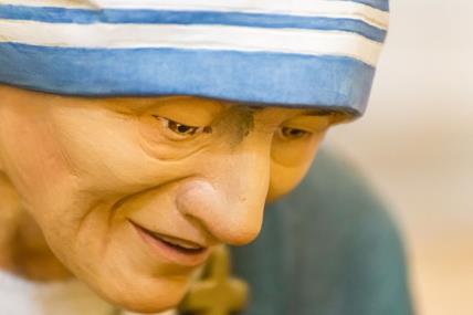 15 citata Majke Tereze pomaže da oprostite i neprijateljima
