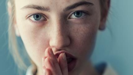 pamet devojka pegice inteligencija.jpg