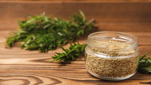 Ruzmarin i pririnač