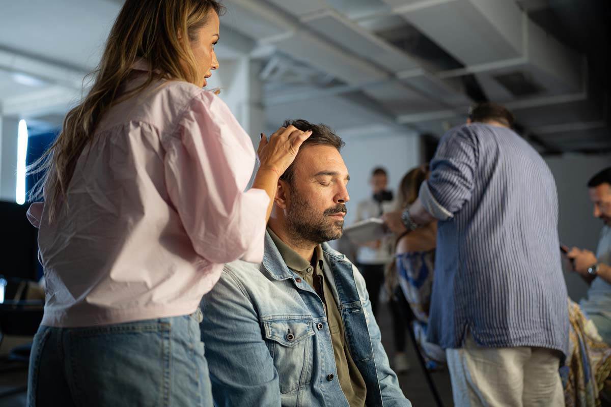 Poznati muškarci na setu slikanja za naslovnu stranu magazina Lepa i Srećna