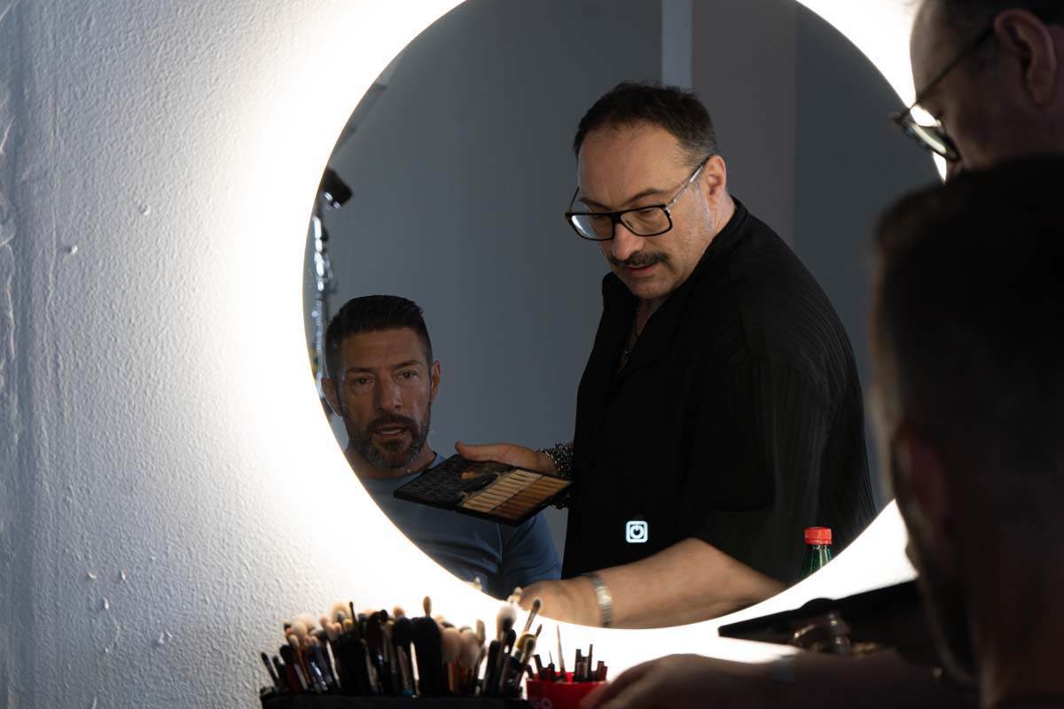 Poznati muškarci na setu slikanja za naslovnu stranu magazina Lepa i Srećna