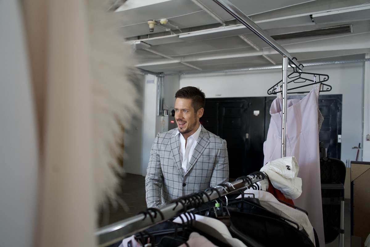 Poznati muškarci na setu slikanja za naslovnu stranu magazina Lepa i Srećna