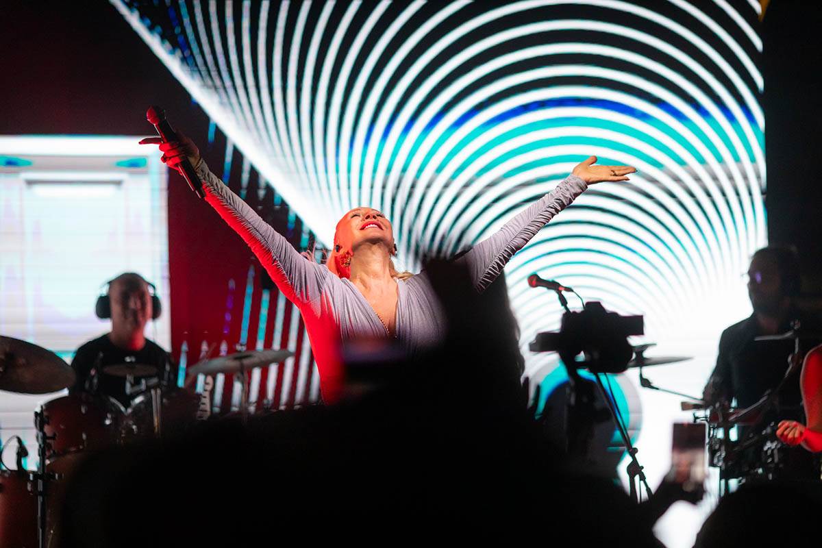 WMG i Lepa brena u Rovinju (11).jpg